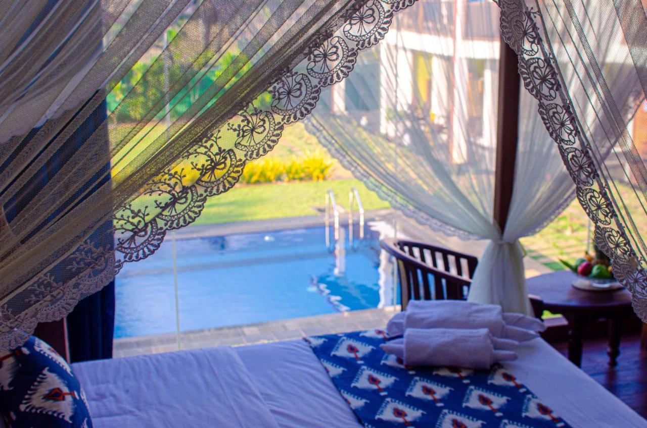 Hotel Calypso Sunset Iranawila Exterior foto