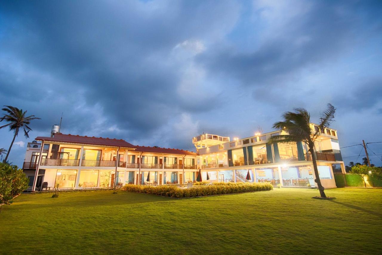 Hotel Calypso Sunset Iranawila Exterior foto