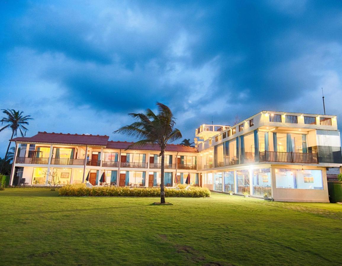 Hotel Calypso Sunset Iranawila Exterior foto